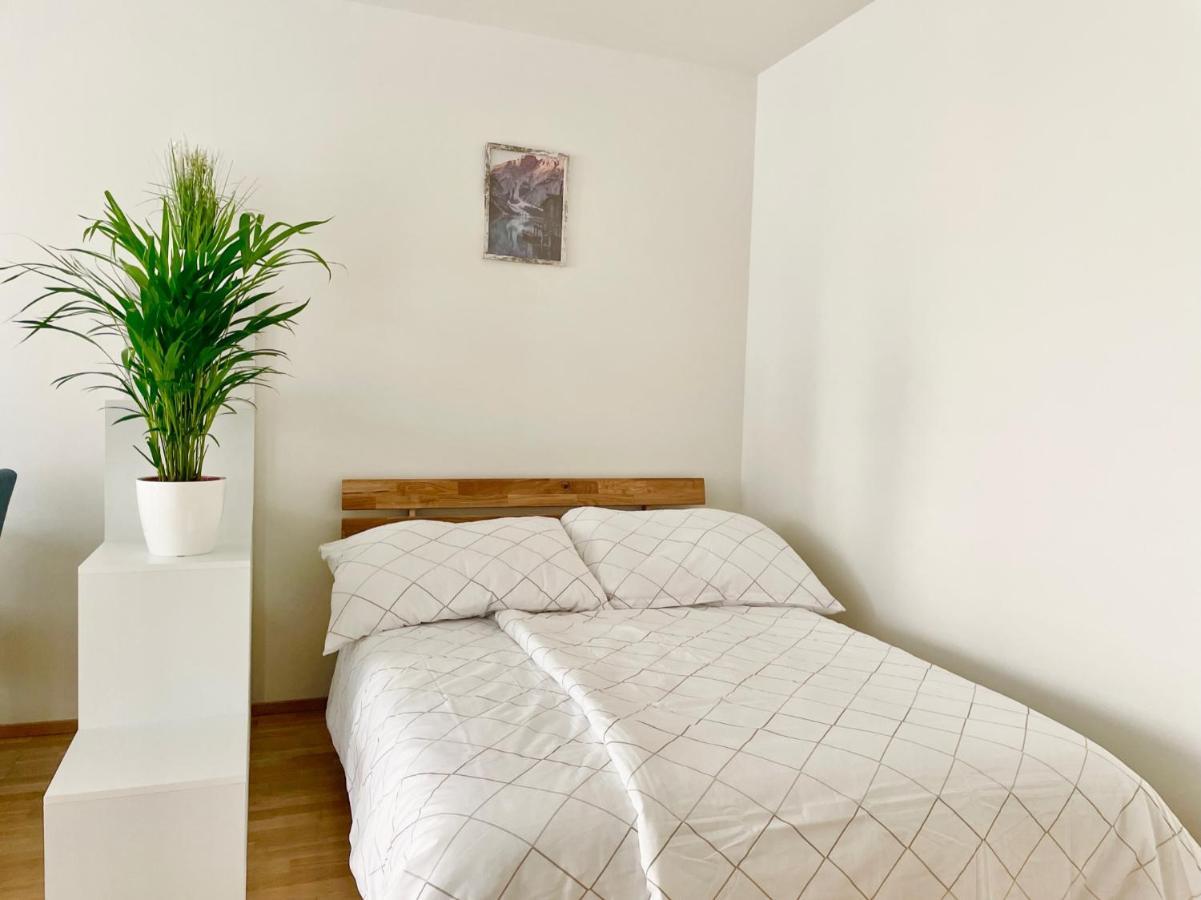 Central 55M2 Flat With Balcony & Parking Wien Eksteriør bilde